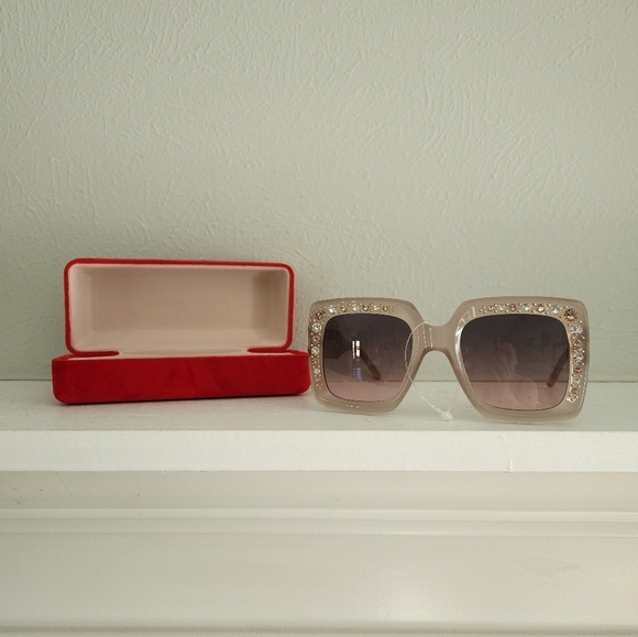 NWOT Caroline Herrera Logo Print Crystal Embellished Sunglasses With Case - Picture 9 of 10